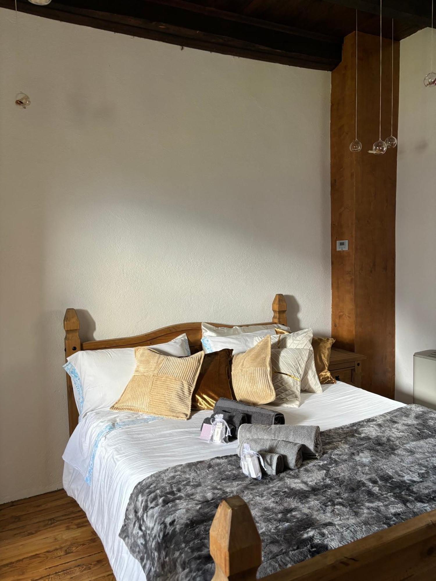 Foppoli Castle, Private 11Th Century Fortress With Panoramic View, Sauna And Hot Tub Overlooking The Valtellina Mazzo di Valtellina Exterior foto